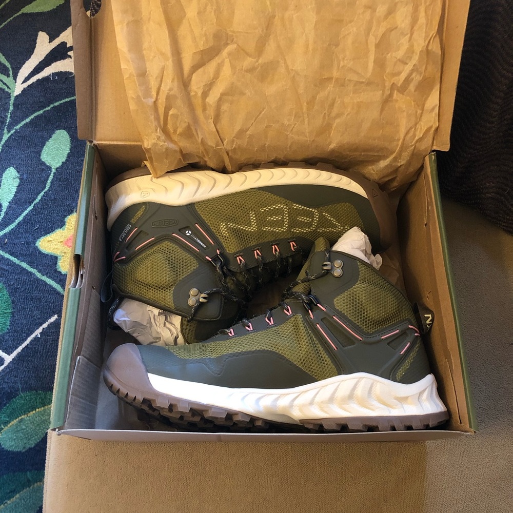 Keen NXIS EVO MID Women’s hiking boots
